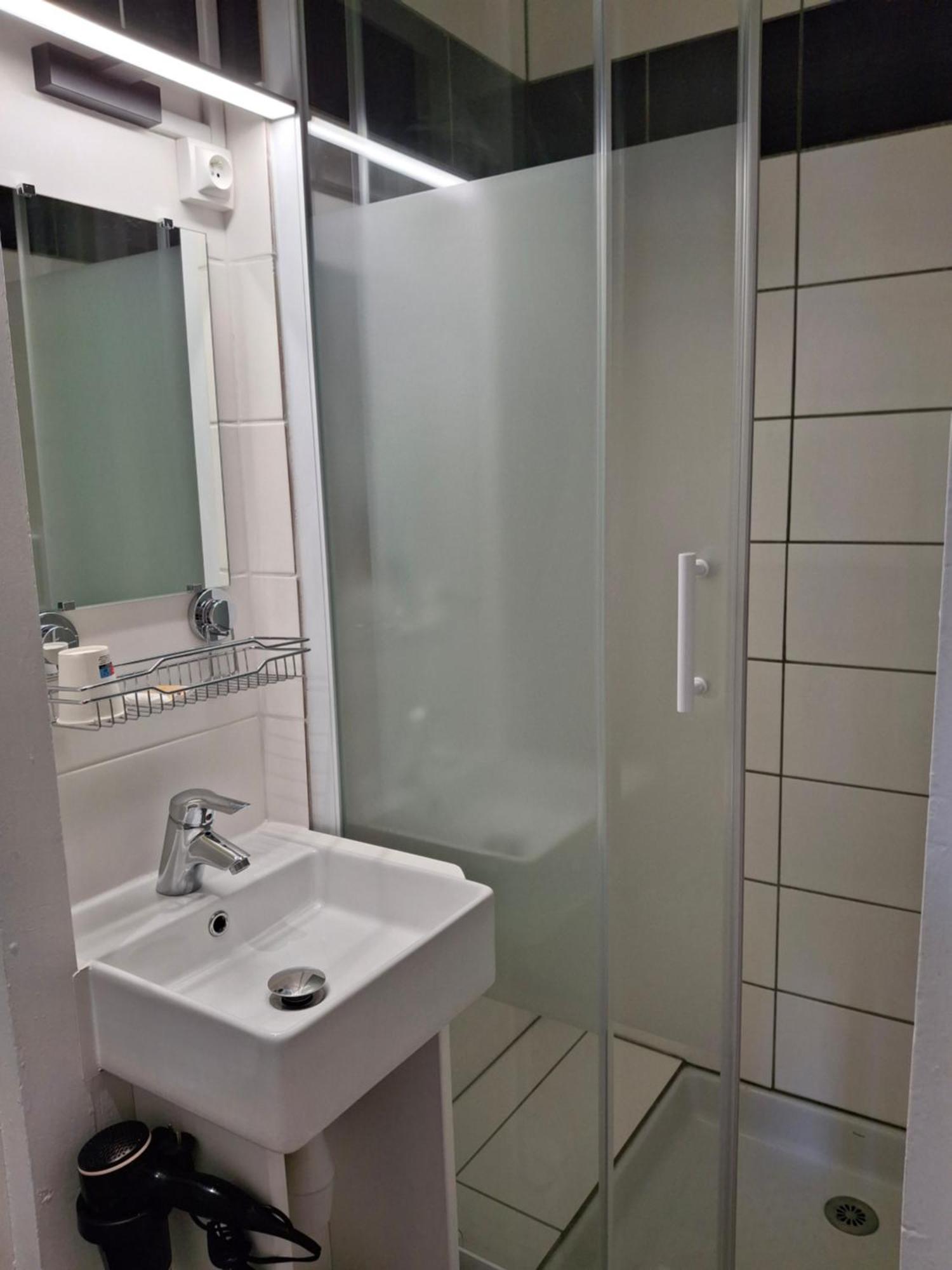 Le Petit Poucet Hotel Saint-Lo Buitenkant foto