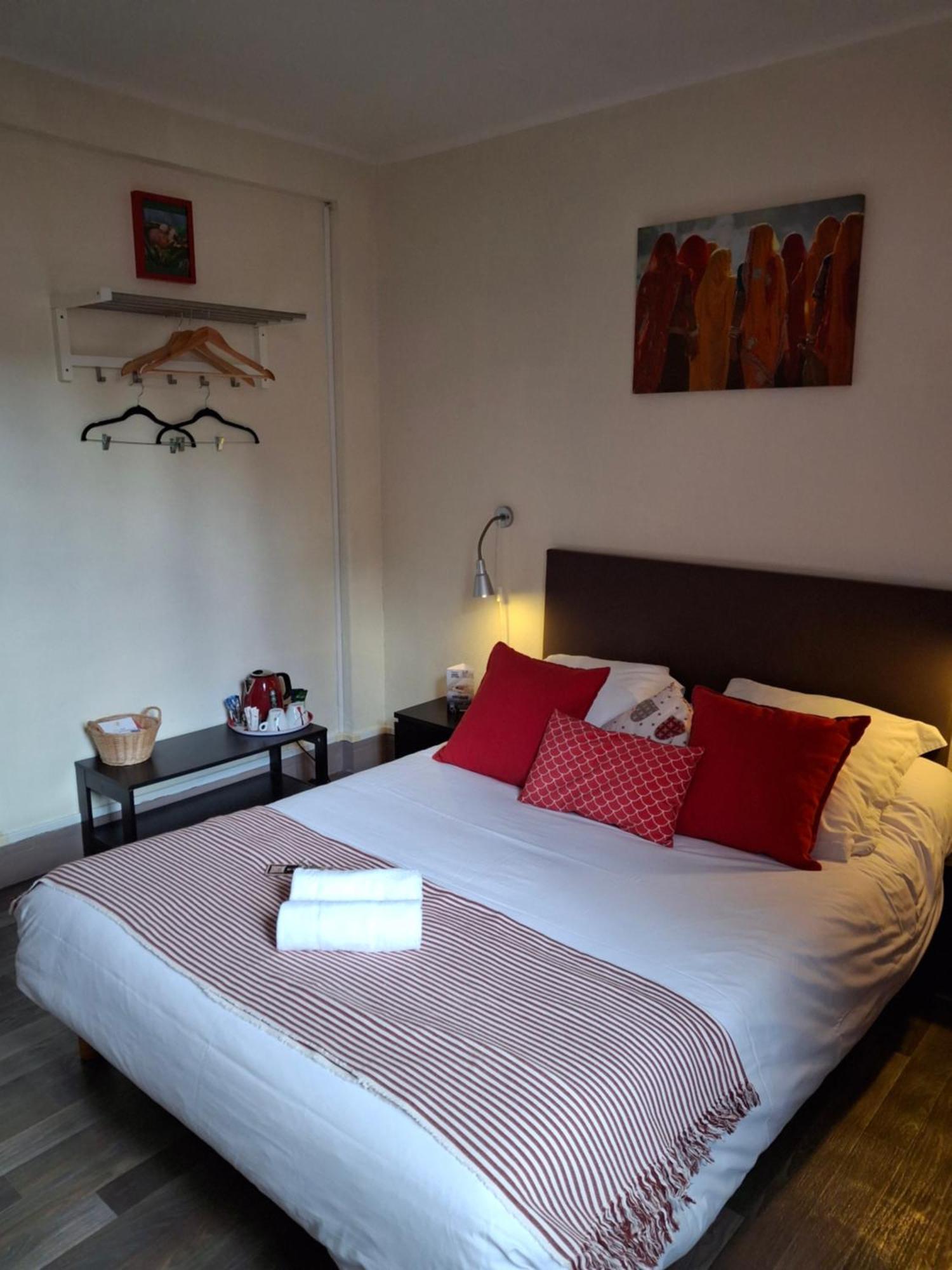 Le Petit Poucet Hotel Saint-Lo Buitenkant foto