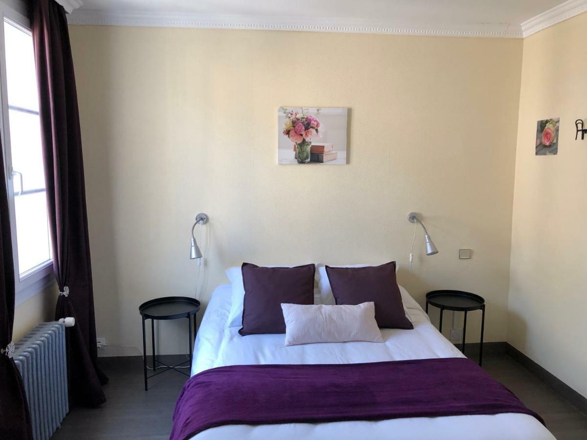 Le Petit Poucet Hotel Saint-Lo Buitenkant foto
